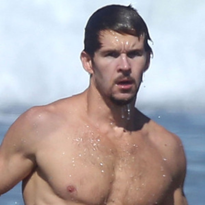 True Bloods Ryan Kwanten Shows Off His Hot Body In Malibu See The Photo E News True Bloods Ryan Kwanten Shows Off His Hot Body In Malibu See The Photo E News